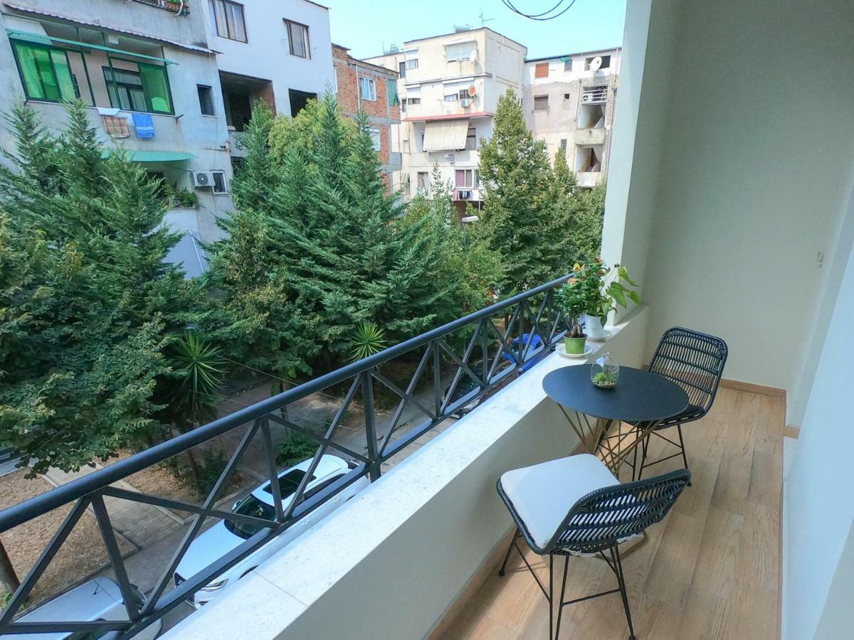 Roza'S Studio Tirana Center Exteriör bild